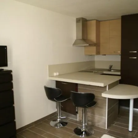 Fonctionnel Pour 2 Pers. Au Centre Des Adrets-prapoutel - Fr-1-557-28 Appartement *